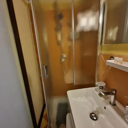 Sikelia House Apartament *