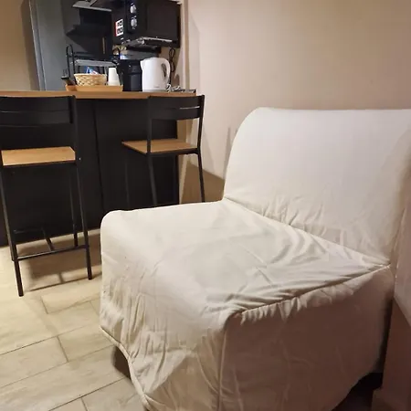 Apartment Sikelia House *