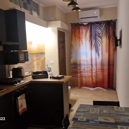 Sikelia House * تْشيفالو